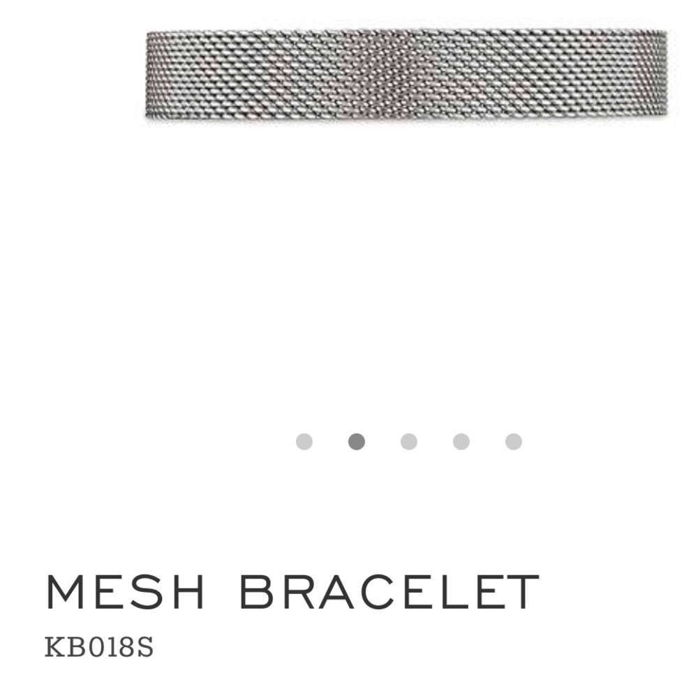 Silver mesh bracelet w/fold over clasp adjustable